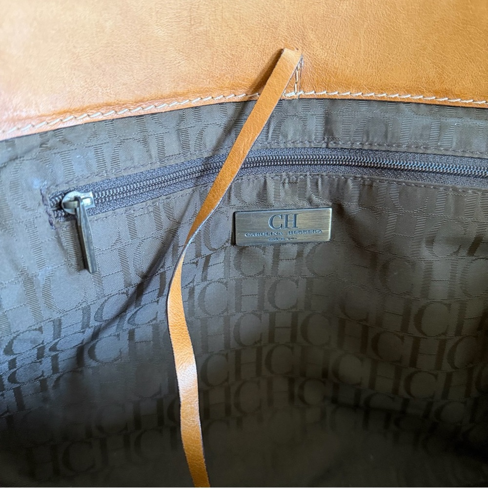 Carolina Herrera Camel Leather Shoulder Bag - Picture 7 of 11